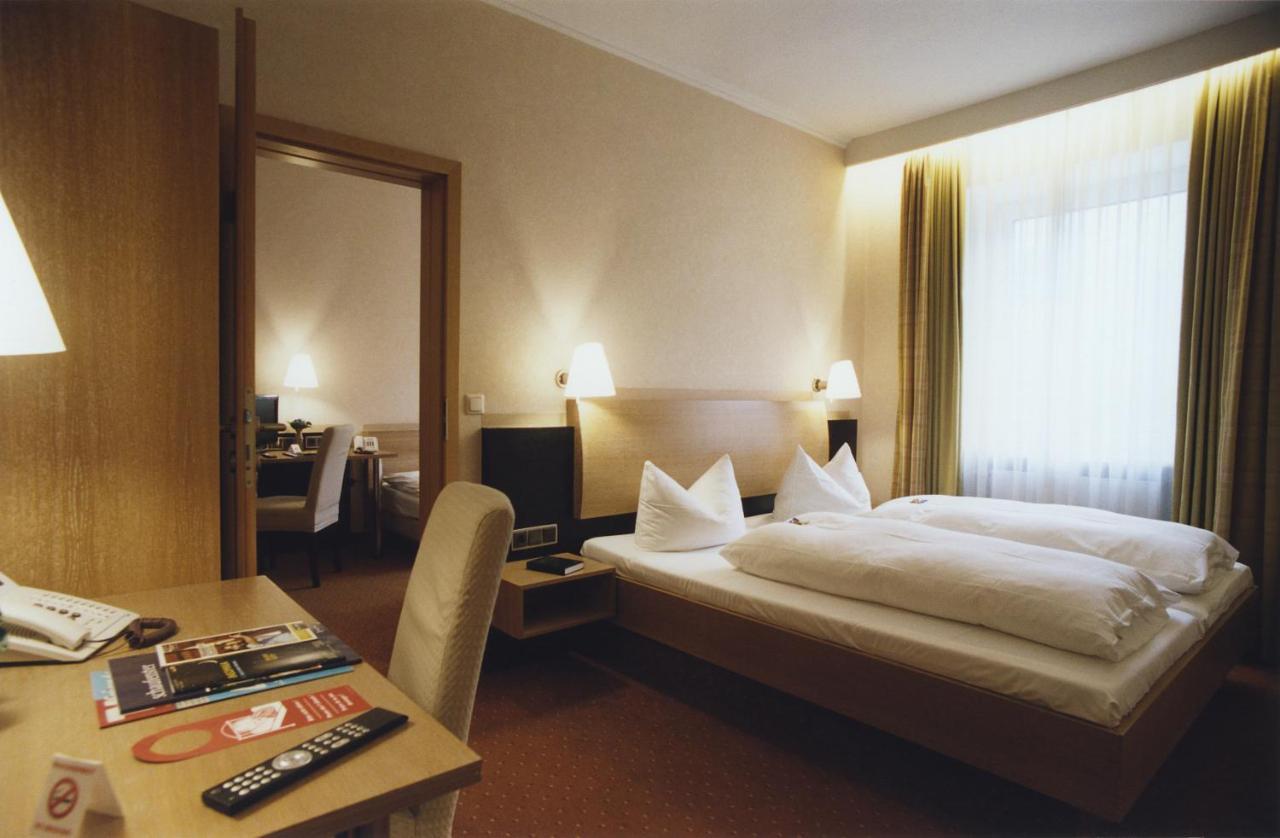 ホテル イェーダーマン ミュンヘン エクステリア 写真
